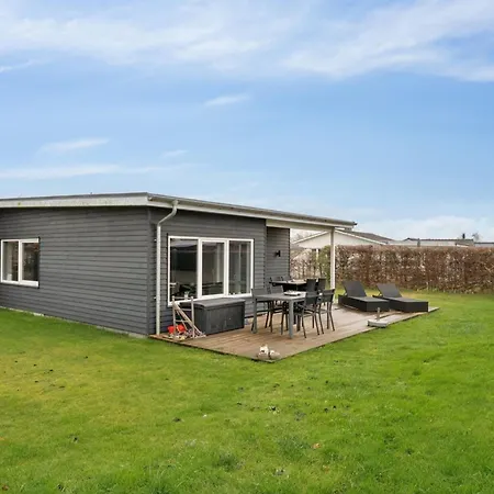 Ejler - 275m From The Sea By Interhome בית נופש